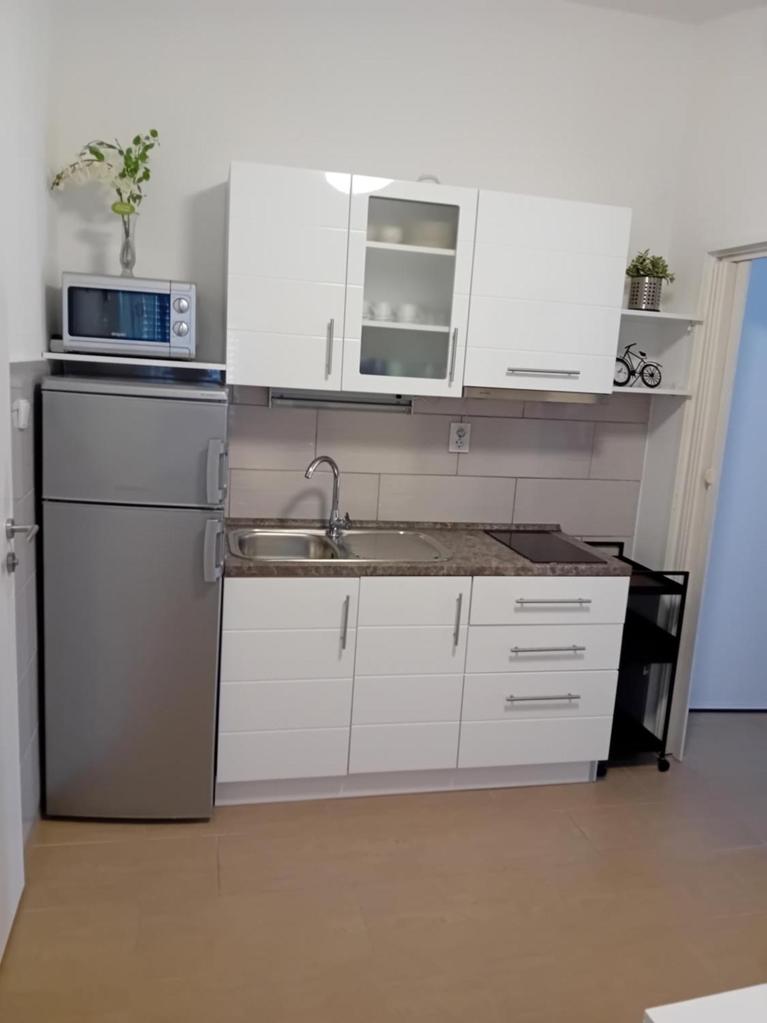 Apatmani Peternel Lägenhet Vir Exteriör bild